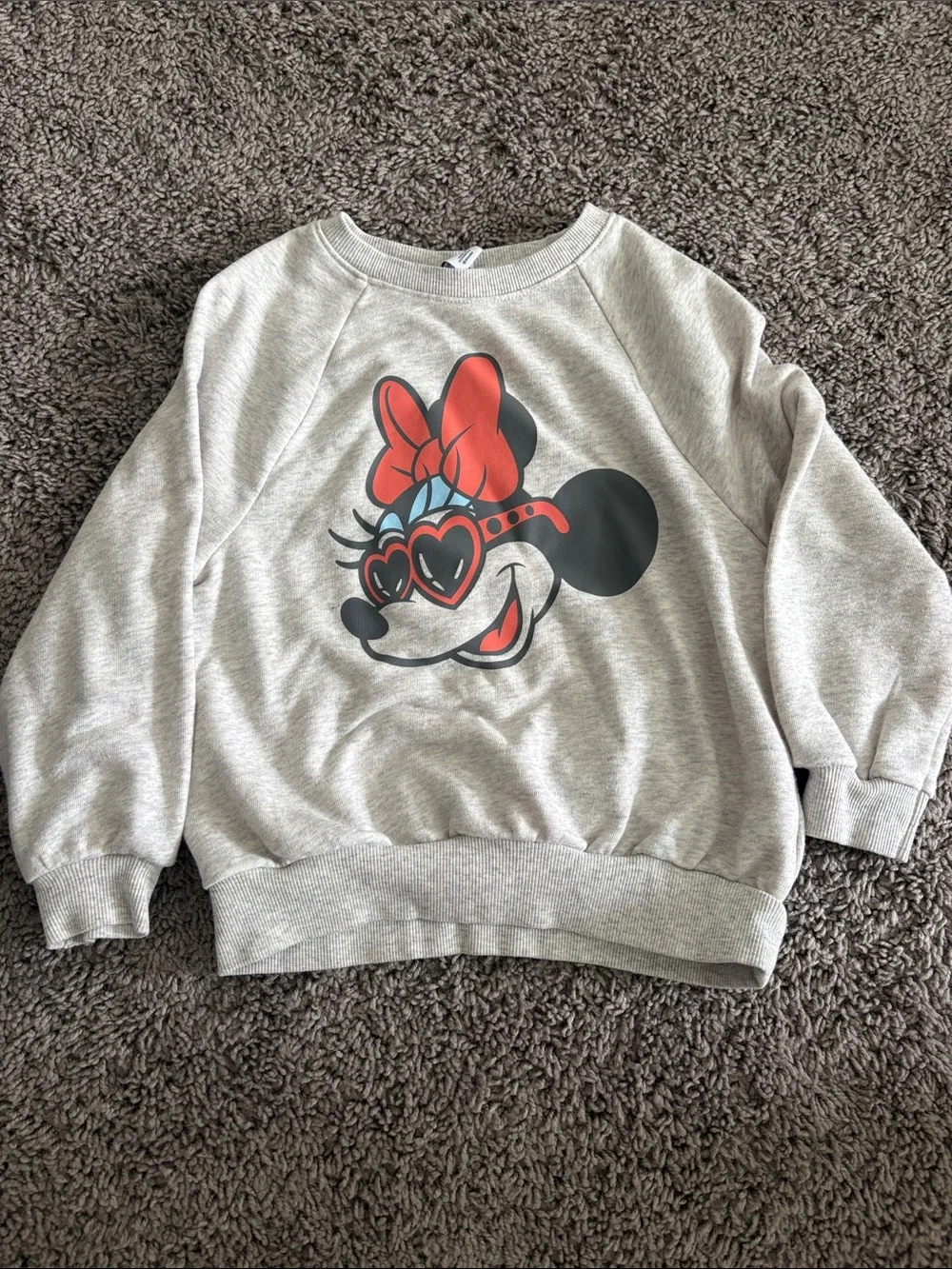 Girls Minnie Mouse sweatshirt and shorts set